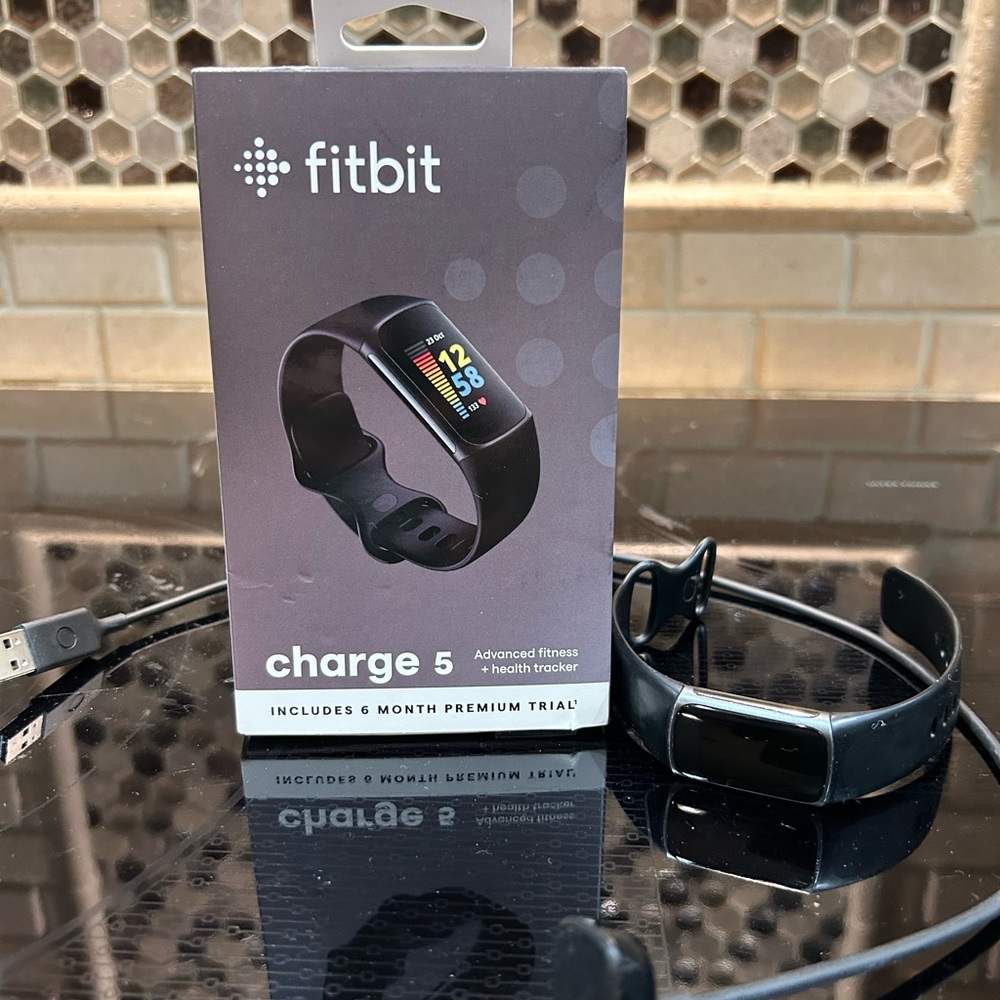 Fitbit Charge 5 Used